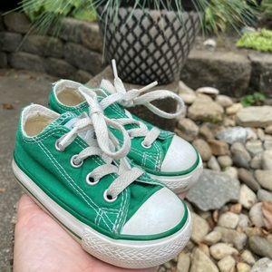 Converse *toddlers size 5. Green